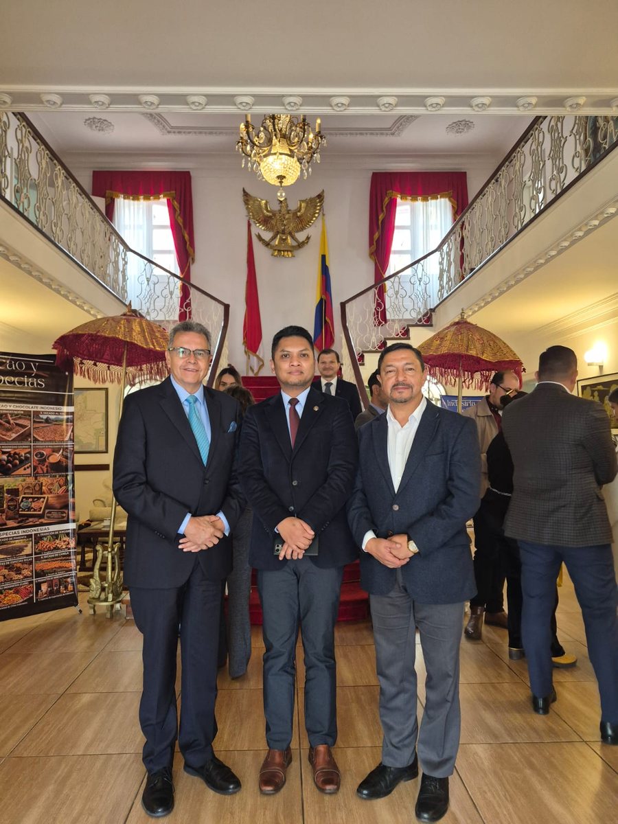 Directivos de la CCICI en la Embajada de la República de Indonesia en Bogotá